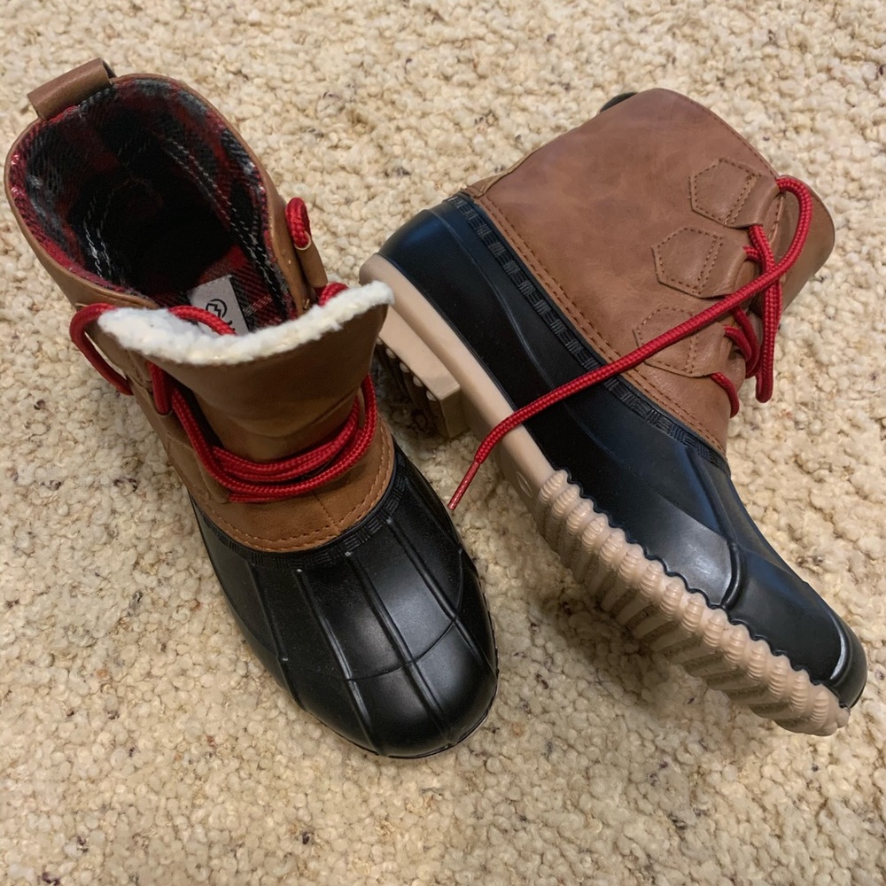 Magellan rain duck boots.